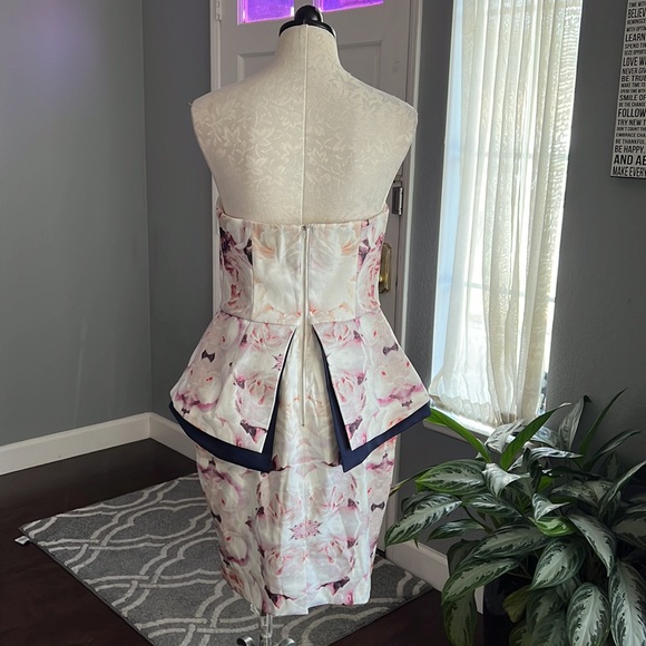 Finders Keepers Middle of Nowhere Floral Peplum Dress - Picture 5 of 8